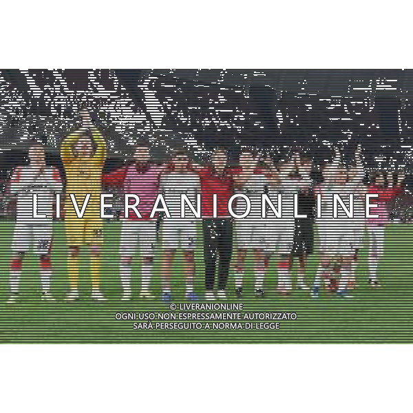 TVEM Players of US Cremonese celebrates the victory during the Italian Serie B match between SSC Bari vs US Cremonese on April 5, 2024 at the San Nicola stadium in Bari, Italy. Photo by Emmanuele Mastrodonato/agenzia Aldo Liverani sas/ AGENZIA ALDO LIVERANI SAS