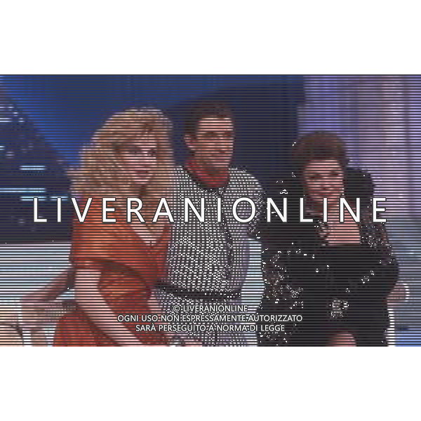 DIAP-RETROSPETTIVA ESTER WILLIAMS ATTRICE NELLA FOTO ESTER WILLIAMS OSPITE DELLA TRASMISSIONE TELEVISIVA “ODIENS“ CON LORELLA CUCCARINI E EZIO GREGGIO AG ALDO LIVERANI SAS  