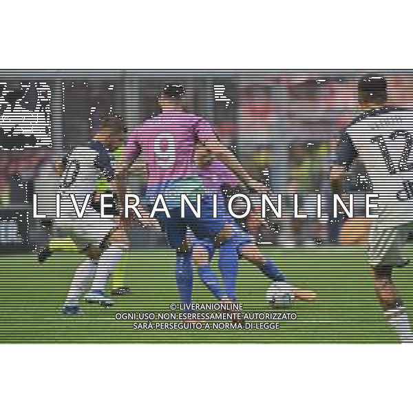 Milan vs Lecce nella foto Christian Mate Pulisic (Milan), coperto, segna il gol dell\'1 a 0 Milano 06-04-2024 Stadio Giuseppe Meazza - San Siro Campionato Serie A TIM - 31a giornata foto Roberto Garavaglia/Agenzia Aldo Liverani sas/ AGENZIA ALDO LIVERANI SAS