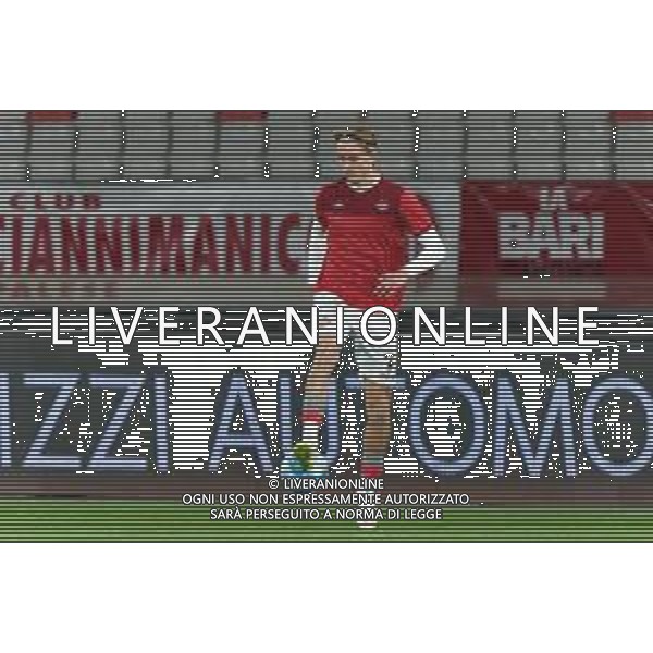 TVEM Dennis Johnsen of US Cremonese during the Italian Serie B match between SSC Bari vs US Cremonese on April 5, 2024 at the San Nicola stadium in Bari, Italy. Photo by Emmanuele Mastrodonato/agenzia Aldo Liverani sas /AGENZIA ALDO LIVERANI SAS