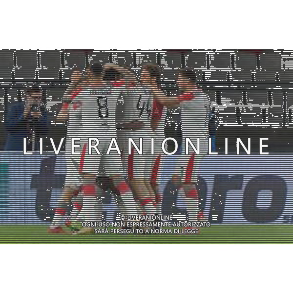 TVEM US players of Cremonese celebrates after scoring a goal during the Italian Serie B match between SSC Bari vs US Cremonese on April 5, 2024 at the San Nicola stadium in Bari, Italy. Photo by Emmanuele Mastrodonato/agenzia Aldo Liverani sas /AGENZIA ALDO LIVERANI SAS