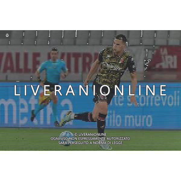 TVEM Karlo Lulic of SSC Bari during the Italian Serie B match between SSC Bari vs US Cremonese on April 5, 2024 at the San Nicola stadium in Bari, Italy. Photo by Emmanuele Mastrodonato/agenzia Aldo Liverani sas /AGENZIA ALDO LIVERANI SAS