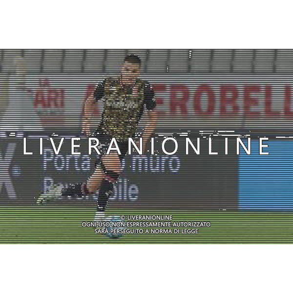 TVEM Karlo Lulic of SSC Bari during the Italian Serie B match between SSC Bari vs US Cremonese on April 5, 2024 at the San Nicola stadium in Bari, Italy. Photo by Emmanuele Mastrodonato/agenzia Aldo Liverani sas /AGENZIA ALDO LIVERANI SAS