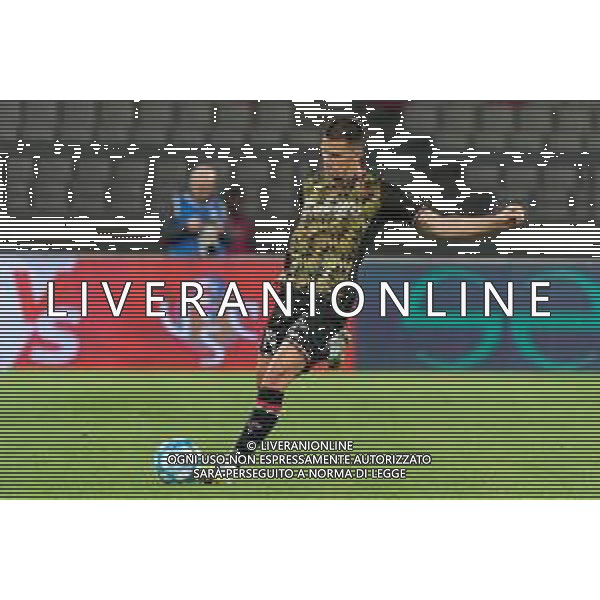 TVEM Karlo Lulic of SSC Bari during the Italian Serie B match between SSC Bari vs US Cremonese on April 5, 2024 at the San Nicola stadium in Bari, Italy. Photo by Emmanuele Mastrodonato/agenzia Aldo Liverani sas /AGENZIA ALDO LIVERANI SAS