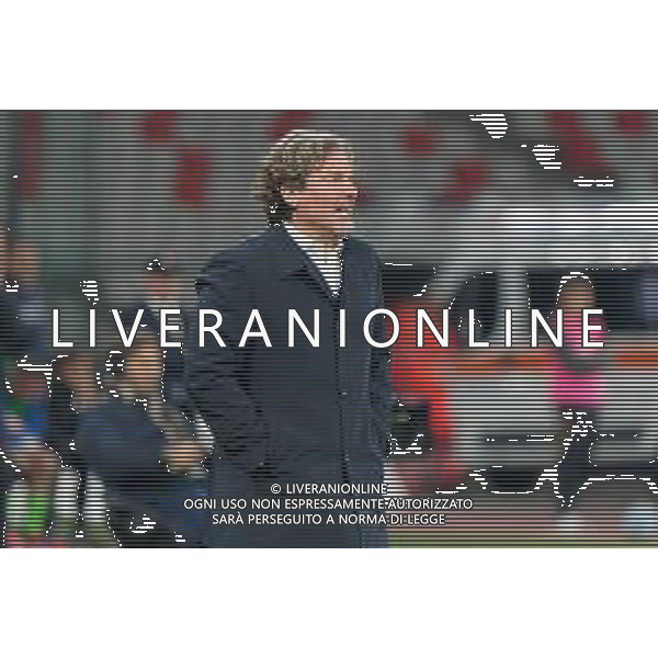 TVEM coach Giovanni Stroppa of US Cremonese and Davide Diaw of SSC Bari during the Italian Serie B match between SSC Bari vs US Cremonese on April 5, 2024 at the San Nicola stadium in Bari, Italy. Photo by Emmanuele Mastrodonato/agenzia Aldo Liverani sas /AGENZIA ALDO LIVERANI SAS