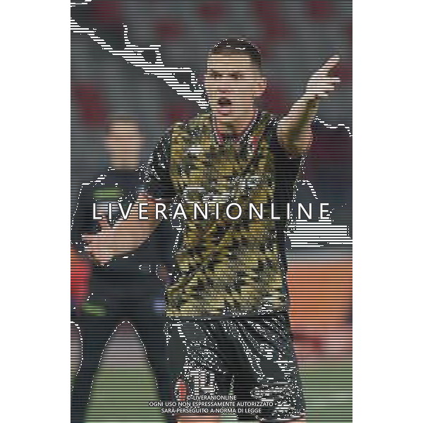 TVEM Karlo Lulic of SSC Bari during the Italian Serie B match between SSC Bari vs US Cremonese on April 5, 2024 at the San Nicola stadium in Bari, Italy. Photo by Emmanuele Mastrodonato/agenzia Aldo Liverani sas /AGENZIA ALDO LIVERANI SAS