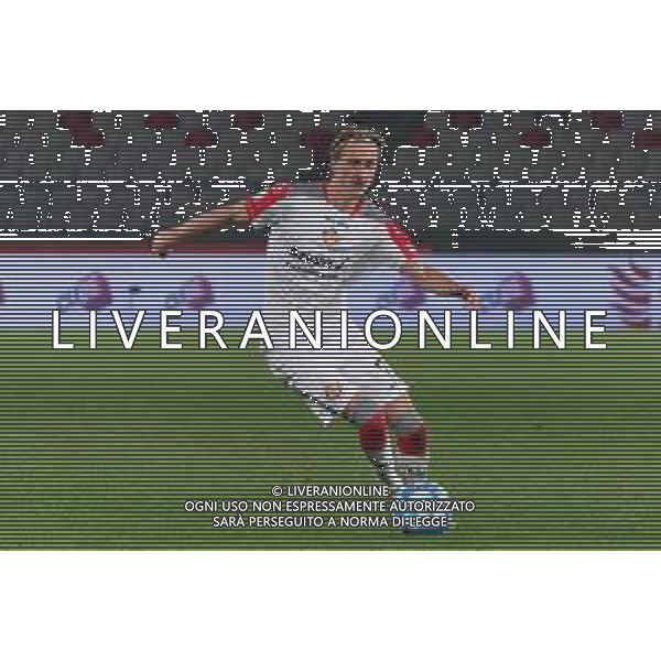 TVEM Dennis Johnsen of US Cremonese during the Italian Serie B match between SSC Bari vs US Cremonese on April 5, 2024 at the San Nicola stadium in Bari, Italy. Photo by Emmanuele Mastrodonato/agenzia Aldo Liverani sas /AGENZIA ALDO LIVERANI SAS