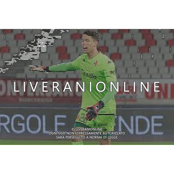 TVEM Oliveira Fraga Costa Brenno of SSC Bari during the Italian Serie B match between SSC Bari vs US Cremonese on April 5, 2024 at the San Nicola stadium in Bari, Italy. Photo by Emmanuele Mastrodonato/agenzia Aldo Liverani sas /AGENZIA ALDO LIVERANI SAS