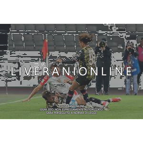 TVEM Mattia Aramu of SSC Bari and Mehdi Dorval of SSC Bari during the Italian Serie B match between SSC Bari vs US Cremonese on April 5, 2024 at the San Nicola stadium in Bari, Italy. Photo by Emmanuele Mastrodonato/agenzia Aldo Liverani sas /AGENZIA ALDO LIVERANI SAS