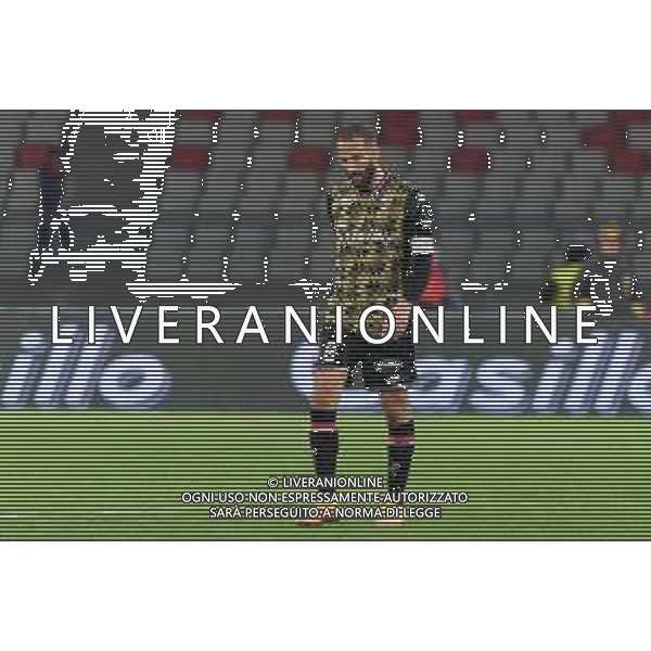 TVEM Valerio Di Cesare of SSC Bari during the Italian Serie B match between SSC Bari vs US Cremonese on April 5, 2024 at the San Nicola stadium in Bari, Italy. Photo by Emmanuele Mastrodonato/agenzia Aldo Liverani sas /AGENZIA ALDO LIVERANI SAS
