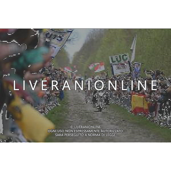 07-04-2024 Paris - Roubaix; 2024, Alpecin - Deceuninck; Van Der Poel, Mathieu; Arenberg; ©SIROTTI / AGENZIA ALDO LIVERANI SAS