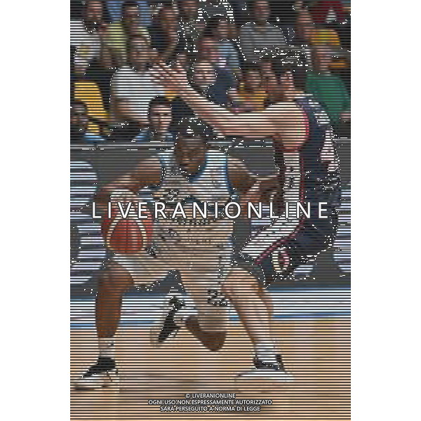 TVRG Cantu\' vs Piacenza nella foto Anthony Hickey (Cantu\') e Gherardo Sabatini (Piacenza) Acqua San Bernardo Cantu\' vs Assigecio Piacenza Desio (MB) 07-04-2024 PalaFitLine Campionato Serie A2 girone verde - 8a giornata fase a orologio foto Roberto Garavaglia/Agenzia Aldo Liverani sas/ AGENZIA ALDO LIVERANI SAS