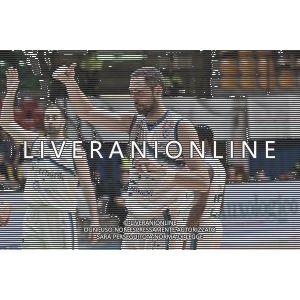 TVRG Cantu\' vs Piacenza nella foto Filippo Baldi Rossi (Cantu\') e sulla SX Lorenzo Bucarelli (Cantu\') Acqua San Bernardo Cantu\' vs Assigecio Piacenza Desio (MB) 07-04-2024 PalaFitLine Campionato Serie A2 girone verde - 8a giornata fase a orologio foto Roberto Garavaglia/Agenzia Aldo Liverani sas/ AGENZIA ALDO LIVERANI SAS