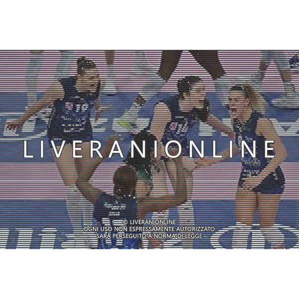 TVRG Milano vs Scandicci nella foto esultanza Vero Volley Milano dopo un punto Milano 10-04-2024 Allianz Cloud - PalaLido Allianz Vero Volley Milano vs Pallavolo Scandicci Savino Del Bene Playoff Serie A1 Tigotà - gara 2 semifinali foto Roberto Garavaglia/Agenzia Aldo Liverani sas/AGENZIA ALDO LIVERANI SAS