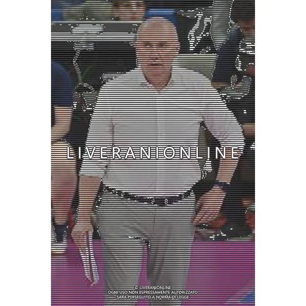 TVRG Milano vs Scandicci nella foto Massimo Barbolini allenatore Pallavolo Scandicci Milano 10-04-2024 Allianz Cloud - PalaLido Allianz Vero Volley Milano vs Pallavolo Scandicci Savino Del Bene Playoff Serie A1 Tigotà - gara 2 semifinali foto Roberto Garavaglia/Agenzia Aldo Liverani sas/AGENZIA ALDO LIVERANI SAS