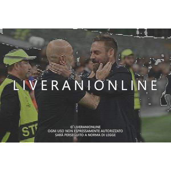 Milan vs Roma nella foto Stefano Pioli allenatore Milan e Daniele De Rossi allenatore Roma Milano 11-04-2024 Stadio Giuseppe Meazza - San Siro UEFA Europa League - quarti di finale gara di andata foto Roberto Garavaglia/Agenzia Aldo Liverani sas/AGENZIA ALDO LIVERANI SAS