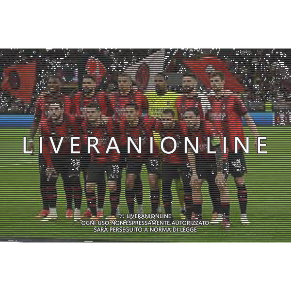 Milan vs Roma nella foto formazione Milan, in piedi da SX Rafael Leao, Ruben Loftus-Cheek, Malick Thiaw, Mike Maignan, Olivier Giroud e Matteo Gabbia; in basso da SX Theo Hernandez, Christian Mate Pulisic, Tijjani Reijnders, Ismael Bennacer e Davide Calabria Milano 11-04-2024 Stadio Giuseppe Meazza - San Siro UEFA Europa League - quarti di finale gara di andata foto Roberto Garavaglia/Agenzia Aldo Liverani sas/AGENZIA ALDO LIVERANI SAS