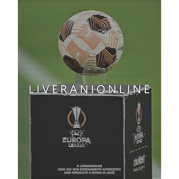 Milan vs Roma nella foto il pallone e il logo della UEFA Europa League Milano 11-04-2024 Stadio Giuseppe Meazza - San Siro UEFA Europa League - quarti di finale gara di andata foto Roberto Garavaglia/Agenzia Aldo Liverani sas/AGENZIA ALDO LIVERANI SAS