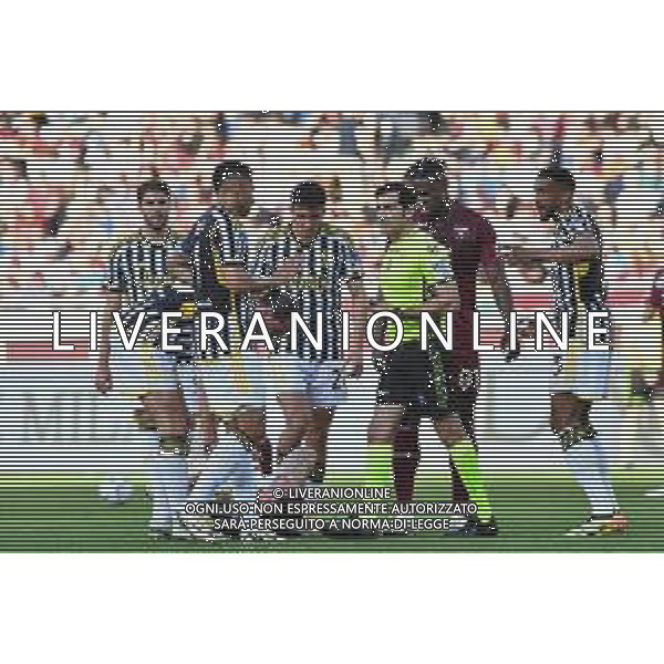 Torino 13.04.2023 Stadio Grande Torino ©Alessandro Falzone/Agenzia Aldo Liverani Torino vs Juventus Campionato Calcio Serie A TIM 2023/2024 32a giornata Nella foto: PROTESTE CON L\'ARBITRO FABIO MARESCA ©Falzone / AGENZIA ALDO LIVERANI SAS