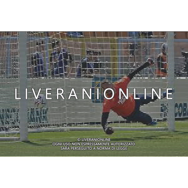 TVEM Elia Caprile of Empoli FC warms up during the Italian soccer Serie A match US Lecce vs Empoli on April 13, 2024 at Via del Mare Stadium in Lecce, Italy. Photo Emmanuele Mastrodonato/agenzia Liverani/ AGENZIA ALDO LIVERANI SAS