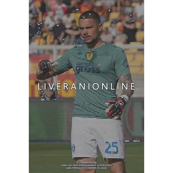 TVEM Elia Caprile of Empoli FC during the Italian soccer Serie A match US Lecce vs Empoli on April 13, 2024 at Via del Mare Stadium in Lecce, Italy. Photo Emmanuele Mastrodonato/agenzia Liverani/ AGENZIA ALDO LIVERANI SAS