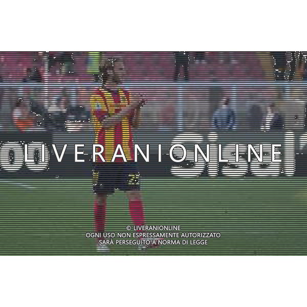 TVEM Antonino Gallo of US Lecce applauds fans during the Italian soccer Serie A match US Lecce vs Empoli on April 13, 2024 at Via del Mare Stadium in Lecce, Italy. Photo Emmanuele Mastrodonato/agenzia Liverani/ AGENZIA ALDO LIVERANI SAS