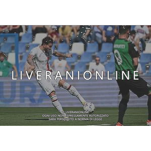 Sassuolo vs Milan nella foto Theo Hernandez (Milan) occasione da gol sul 2 a 1 Sassuolo Reggio Emilia 14-04-2024 Mapei Stadium - Stadio Città del Tricolore Campionato Serie A TIM - 32a giornata foto Roberto Garavaglia/Agenzia Aldo Liverani sas/ AGENZIA ALDO LIVERANI SAS