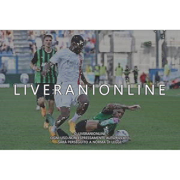Sassuolo vs Milan nella foto Yunus Musah (Milan) e Ruan Tressoldi (Sassuolo) Reggio Emilia 14-04-2024 Mapei Stadium - Stadio Città del Tricolore Campionato Serie A TIM - 32a giornata foto Roberto Garavaglia/Agenzia Aldo Liverani sas/ AGENZIA ALDO LIVERANI SAS