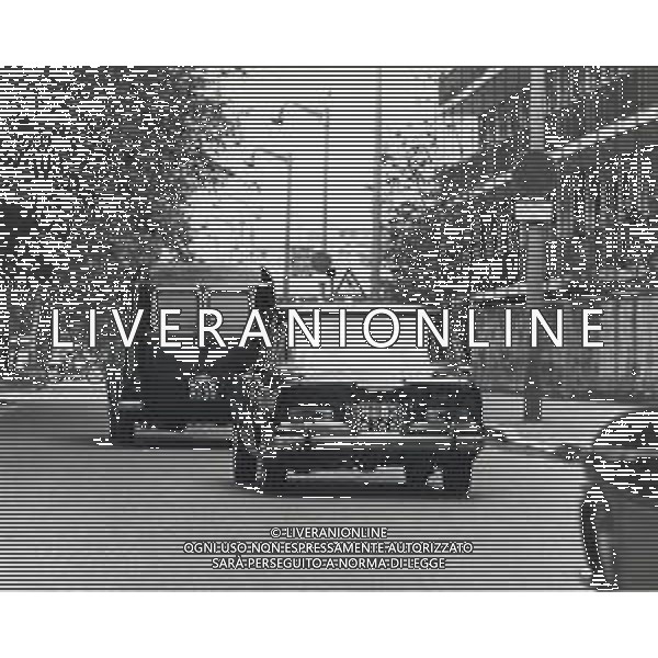 ST-MILANO 17-05-1972 OMICIDIO DEL COMMISSARIO DI POLIZIA LUIGI CALABRESI NELLA FOTO IL CARRO FUNEBRE CON IL CORPO DEL COMMISSARIO LUIGI CALABRESI LASCIA L\'OSPEDALE AG ALDO LIVERANI SAS