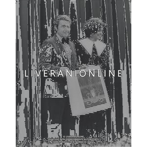 COL-RETROSPETTIVA DIANA ROSS CANTANTE NELLA FOTO DIANA ROSS A CANNES NELL\'ANNO 1973 AG ALDO LIVERANI SAS