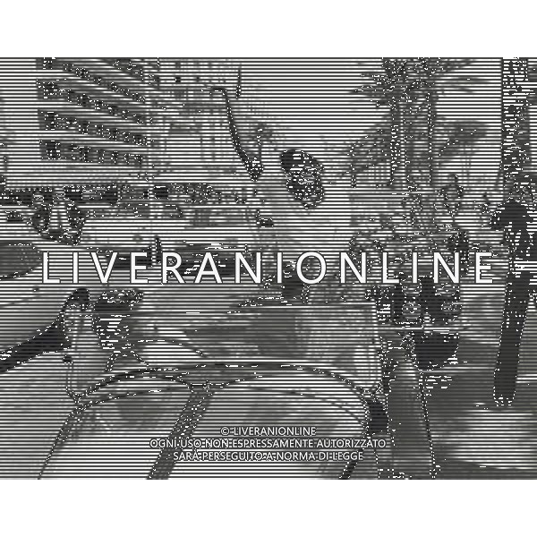 COL-RETROSPETTIVA DIANA ROSS CANTANTE NELLA FOTO DIANA ROSS A CANNES NELL\'ANNO 1973 AG ALDO LIVERANI SAS