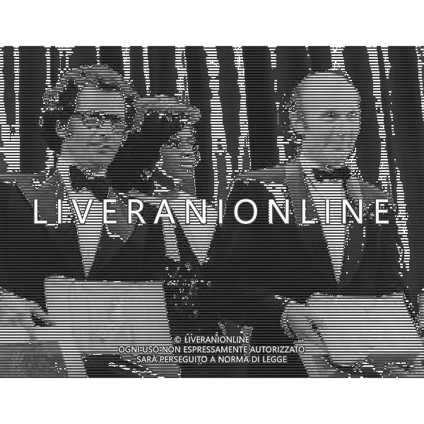 COL-RETROSPETTIVA DIANA ROSS CANTANTE NELLA FOTO DIANA ROSS CON ALAN BRIDGES E JERRY SCHATZBERG A CANNES NELL\'ANNO 1973 AG ALDO LIVERANI SAS