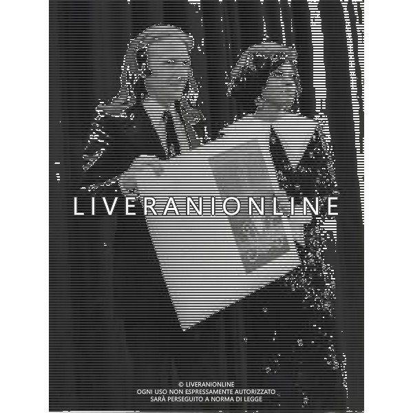 COL-RETROSPETTIVA DIANA ROSS CANTANTE NELLA FOTO DIANA ROSS CON JEAN EUSTACHE A CANNES NELL\'ANNO 1973 AG ALDO LIVERANI SAS