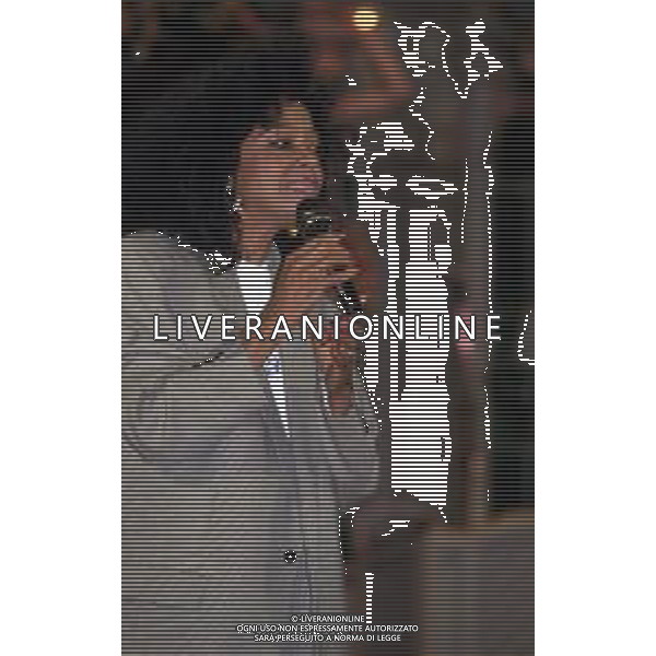 DIAP-RETROSPETTIVA DIANA ROSS CANTANTE NELLA FOTO DIANA ROSS NELL\'ANNO 1996 AG ALDO LIVERANI SAS 