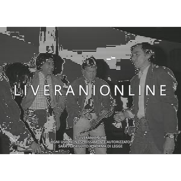 NEG-RETROSPETTIVA ROBERTO VECCHIONI CANTANTE NELLA FOTO ROBERTO VECCHIONI CON LOTHAR MATTHAUS NELL\'ANNO 1990-1991 AD APPIANO GENTILE IN VISITA AL RITIRO INTER AG ALDO LIVERANI SAS 