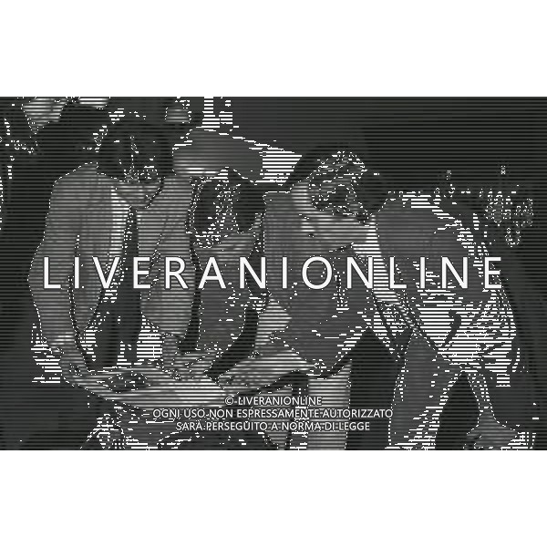 NEG-RETROSPETTIVA ROBERTO VECCHIONI CANTANTE NELLA FOTO ROBERTO VECCHIONI CON LOTHAR MATTHAUS NELL\'ANNO 1990-1991 AD APPIANO GENTILE IN VISITA AL RITIRO INTER AG ALDO LIVERANI SAS  