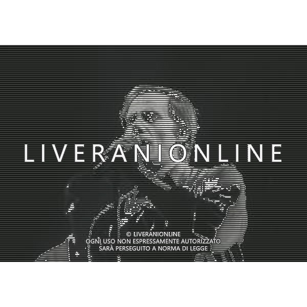 NEG-RETROSPETTIVA ROBERTO VECCHIONI CANTANTE NELLA FOTO ROBERTO VECCHIONI A MILANO NELL\'ANNO 1991 AG ALDO LIVERANI SAS 