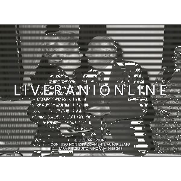 NEG-RETROSPETTIVA GIOVANNI BATTISTA MENEGHINI IMPRENDITORE E MARITO DELLA MARIA CALLAS NELLA FOTO GIOVANNI BATTISTA MENEGHINI NELLA SUA VILLA A DESENZANO DEL GARDA NELL\'ANNO 1980 CON VERNETTE MOORE E SOVILLA FLORIANA AG ALDO LIVERANI SAS 
