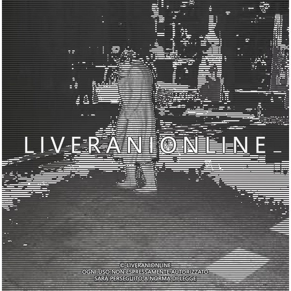 NEG-RETROSPETTIVA CORRADO PANI ATTORE NELLA FOTO CORRADO PANI ESCE DE UN LOCALE DOPO L\'INCONTRO CON MINA MAZZINI NEL NELL\'ANNO 1971  AG ALDO LIVERANI SAS 