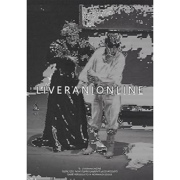 NEG-RETROSPETTIVA CORRADO PANI ATTORE NELLA FOTO CORRADO PANI A MILANO IN TEATRO NELL\'ANNO 1980 AG ALDO LIVERANI SAS  