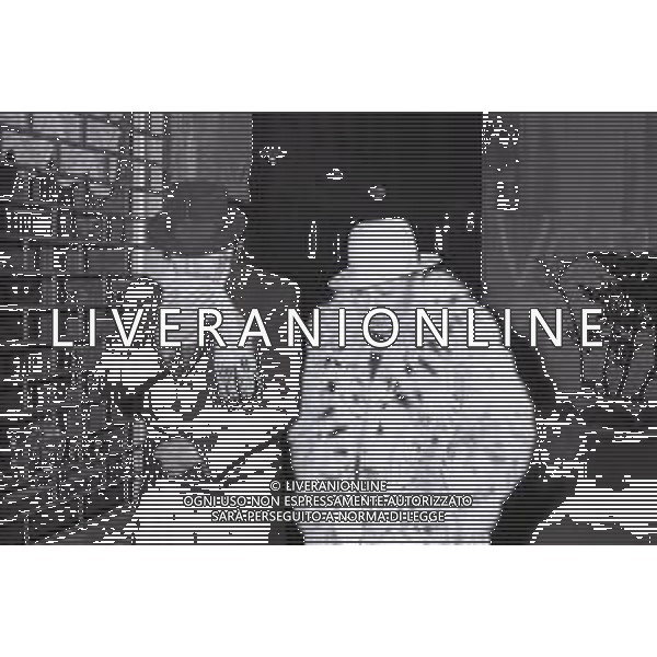 NEG-RETROSPETTIVA CORRADO PANI ATTORE NELLA FOTO CORRADO PANI A MILANO IN TEATRO NELL\'ANNO 1980 AG ALDO LIVERANI SAS  