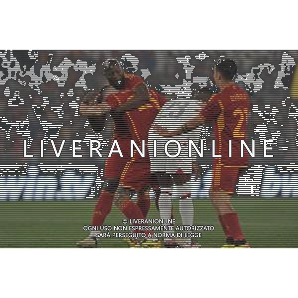 Roma vs Milan - Europa League quarti di finale - Gara di ritorno - Stadio Olimpico - Roma 18-04-2024 nella foto Esultanza Roma dopo il gol di Gianluca Mancini con romelu lukaku ©Federico Gaetano / AGENZIA ALDO LIVERANI SAS  