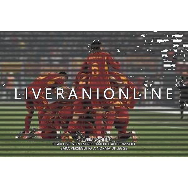 Roma vs Milan - Europa League quarti di finale - Gara di ritorno - Stadio Olimpico - Roma 18-04-2024 nella foto Esultanza Roma dopo il gol di Gianluca Mancini ©Federico Gaetano / AGENZIA ALDO LIVERANI SAS  