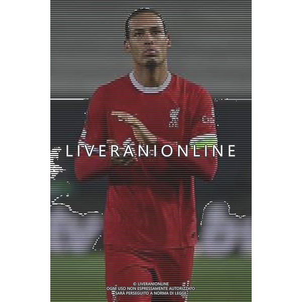 TVRG Atalanta vs Liverpool nella foto Virgil van Dijk (Liverpool) applaude i tifosi Atalanta a fine gara Bergamo 18-04-2024 Gewiss Stadium UEFA Europa League - quarti di finale gara di ritorno foto Roberto Garavaglia/Agenzia Aldo Liverani sas/ AGENZIA ALDO LIVERANI SAS  