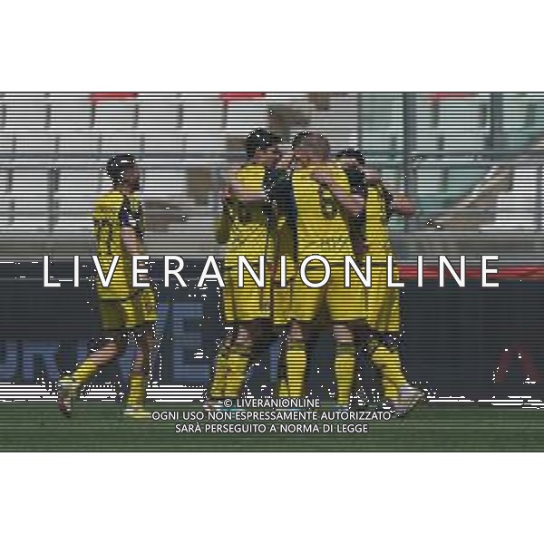 TVEM Arturo Calabresi of Pisa celebrates after scoring a goal with teammates during the Italian Serie B match between SSC Bari vs Pisa on April 20, 2024 at the San Nicola stadium in Bari, Italy. Photo by Emmanuele Mastrodonato/agenzia Aldo Liverani sas/ AGENZIA ALDO LIVERANI SAS