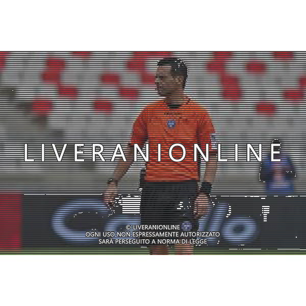 TVEM the referee Ivano Pezzuto of Lecce during the Italian Serie B match between SSC Bari vs Pisa on April 20, 2024 at the San Nicola stadium in Bari, Italy. Photo by Emmanuele Mastrodonato/agenzia Aldo Liverani sas/ AGENZIA ALDO LIVERANI SAS