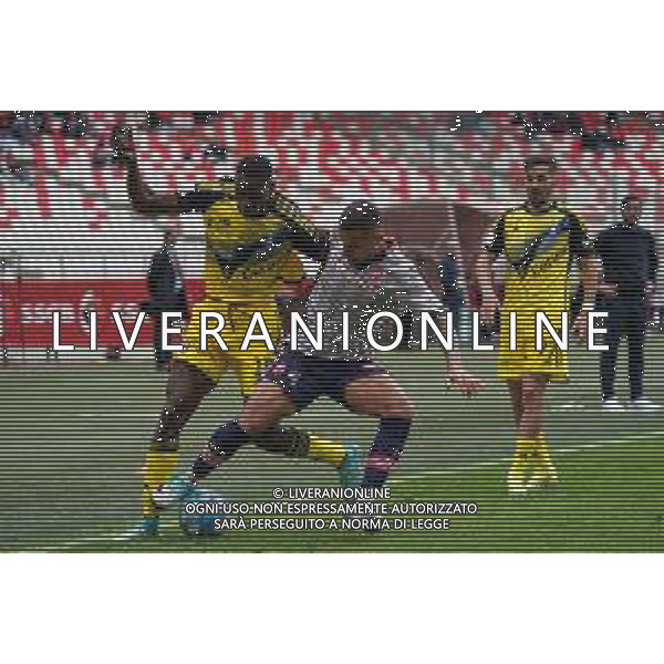 TVEM Idrissa Tourè of Pisa in action against Mattia Maita of SSC Bari during the Italian Serie B match between SSC Bari vs Pisa on April 20, 2024 at the San Nicola stadium in Bari, Italy. Photo by Emmanuele Mastrodonato/agenzia Aldo Liverani sas/ AGENZIA ALDO LIVERANI SAS
