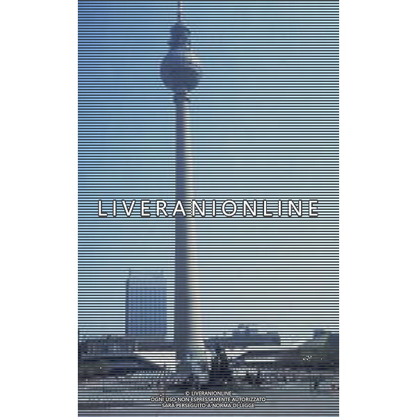 DIAP-BERLINO EST NELLA FOTO BERLINO EST AG ALDO LIVERANI SAS