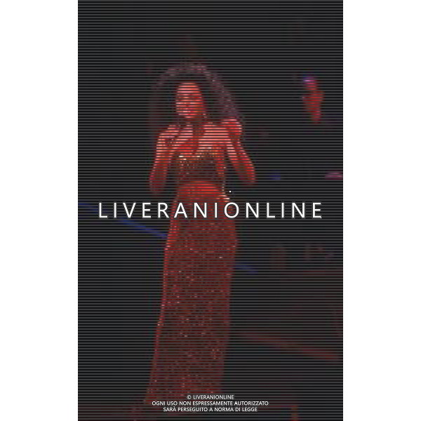 DIAP -RETROSPETTIVA DIANA ROSS CANTANTE NELLA FOTO DIANA ROSS AL TEATRO SMERALDO DI MILANO NELL\'ANNO 1992 AG ALDO LIVERANI SAS