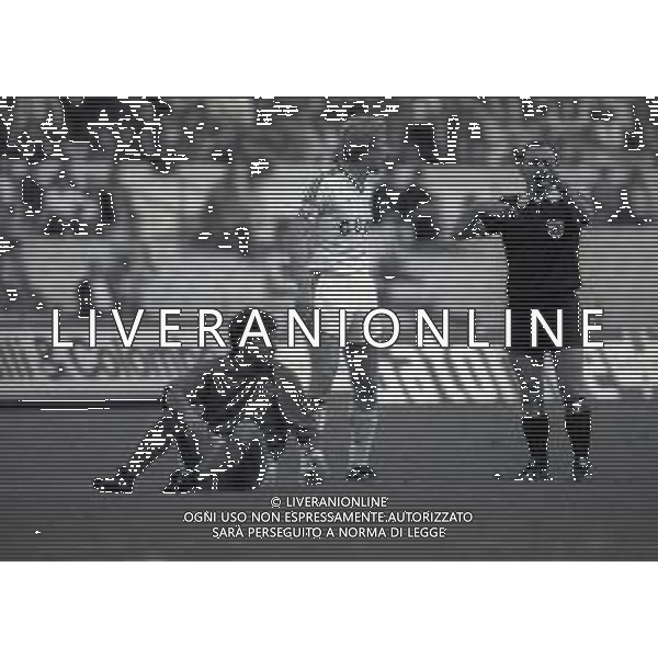 NEG-03-11-1990 ROMA-QUALIFICAZIONE EUROPEI 90-91 ITALIA U.R.S.S. 0-0 NELA FOTO ARBITRO VAN LANGENHOVE AG ALDO LIVERANI SAS